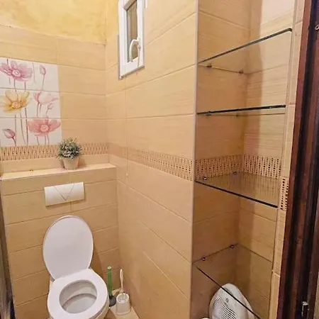 Sunny 2bedroom
